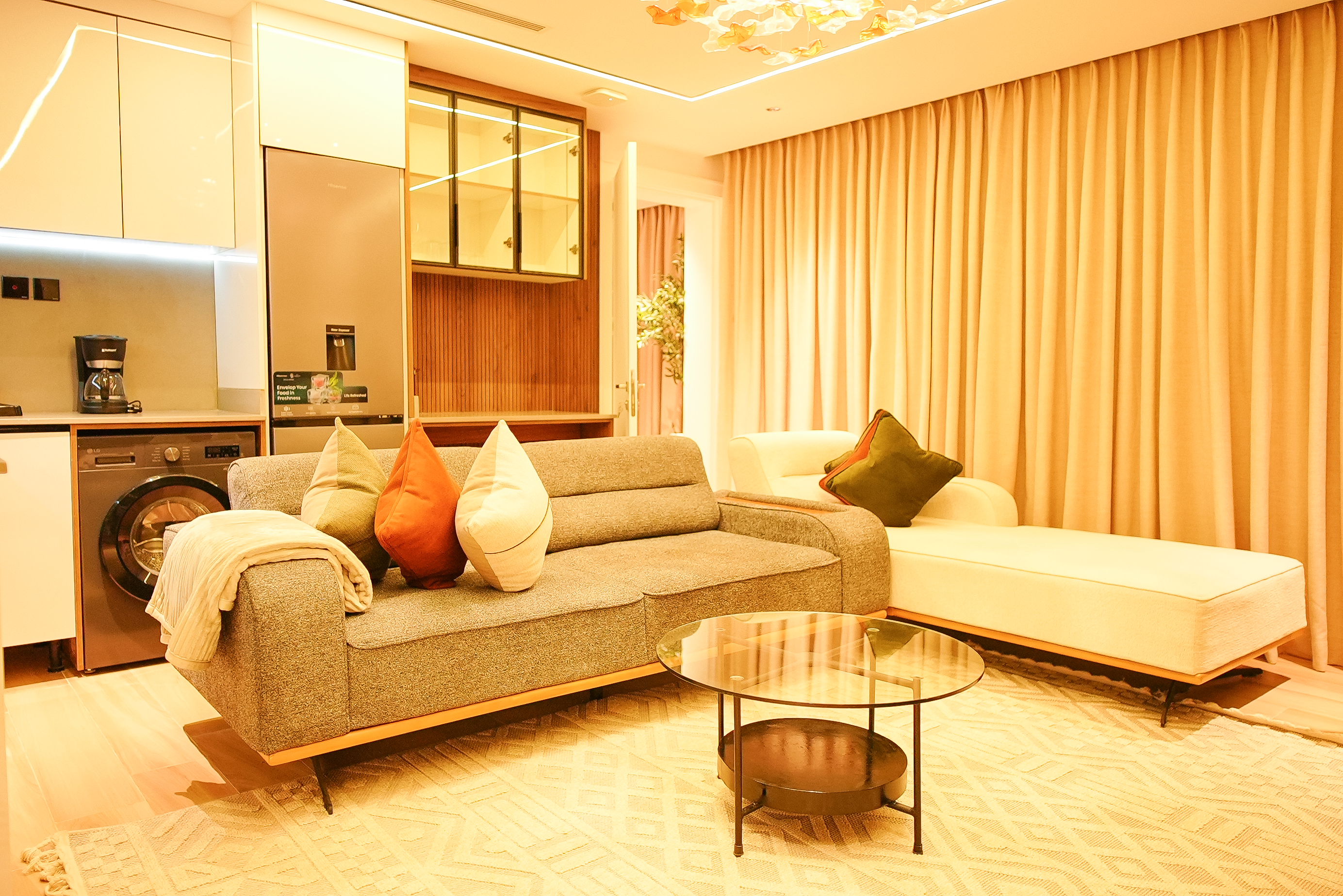 204 - Deluxe Bedroom